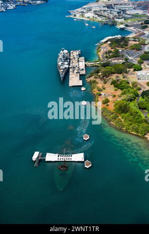 Vista sopraelevata del U.S. Arizona Memorial a Pearl Harbor a Honolulu Foto Stock