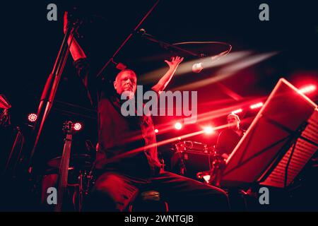 Malmo, svedese. 3 marzo 2024. La rock band statunitense Swans esegue un concerto dal vivo al Plan B di Malmo. Qui il cantante e musicista Michael gira viene visto dal vivo sul palco. (Photo Credit: Gonzales Photo/Alamy Live News Foto Stock