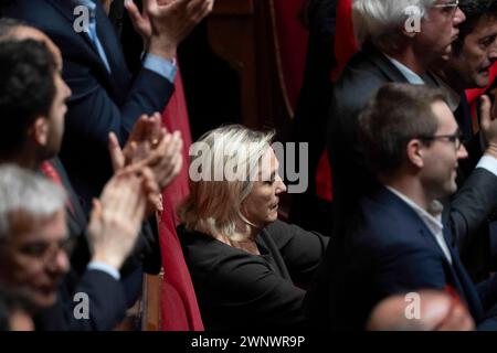 Versailles, Francia. 4 marzo 2024. Marine le Pen durante la convocazione di un congresso di entrambe le camere del parlamento a Versailles, a sud-ovest di Parigi, il 4 marzo 2024, per ancorare il diritto all'aborto nella costituzione del paese. Foto di Eliot Blondet/ABACAPRESS.COM credito: Abaca Press/Alamy Live News Foto Stock