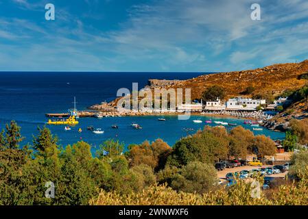 Spiaggia di Pallas a Lindos sull'isola di Rodi in Grecia. Foto Stock