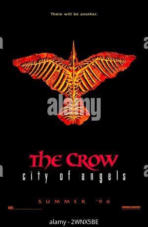 The Crow: City of Angels (1996) diretto da Tim Pope e interpretato da Vincent Perez, mia Kirshner e Richard Brooks. Lo spirito del Corvo resuscita un altro uomo in cerca di vendetta per l'omicidio di suo figlio. Fotografia di un poster originale del 1996 US Advance. ***SOLO PER USO EDITORIALE*** credito: BFA / Miramax Films Foto Stock