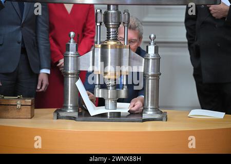 Versailles, Francia. 4 marzo 2024. Atmosfera durante la cerimonia del "sigillo del congresso" che certifica il voto del parlamento francese per ancorare il diritto all'aborto nella costituzione del paese, a Versailles, in Francia, il 4 marzo 2024. Foto di Eliot Blondet/ABACAPRESS.COM credito: Abaca Press/Alamy Live News Foto Stock