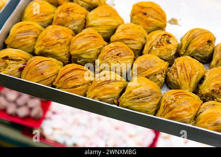 Baklava tradizionale turca da pasta filo in vendita Foto Stock