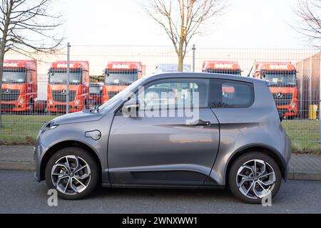 e.GO Life microcar a quattro posti alimentata elettricamente da Next.e.GO Mobile se, veicoli elettrici di produzione tedesca e sistemi di mobilità sostenibile Foto Stock