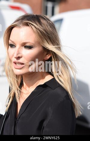 7ème journée de fashion week à Paris, le sosie de Kate Moss a fait sensation parmi les invités lors du défilé Marine Serre Foto Stock