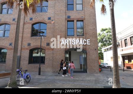 Sydney, Australia. 5 marzo 2024. Il principale festival internazionale d'arte e il più grande evento d'arte contemporanea del suo genere in Australia saranno presentati attraverso la Art Gallery of New South Wales, Artspace, Museum of Contemporary Art Australia, e per la prima volta al Chau Chak Wing Museum presso l'Università di Sydney, le gallerie UNSW e presso l'iconica e recentemente restaurata White Bay Power Station, gratuito al pubblico dal 9 marzo al 10 giugno 2024. Nella foto: Artspace, Woolloomooloo. Crediti: Richard Milnes/Alamy Live News Foto Stock