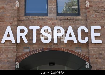 Sydney, Australia. 5 marzo 2024. Il principale festival internazionale d'arte e il più grande evento d'arte contemporanea del suo genere in Australia saranno presentati attraverso la Art Gallery of New South Wales, Artspace, Museum of Contemporary Art Australia, e per la prima volta al Chau Chak Wing Museum presso l'Università di Sydney, le gallerie UNSW e presso l'iconica e recentemente restaurata White Bay Power Station, gratuito al pubblico dal 9 marzo al 10 giugno 2024. Nella foto: Artspace, Woolloomooloo. Crediti: Richard Milnes/Alamy Live News Foto Stock