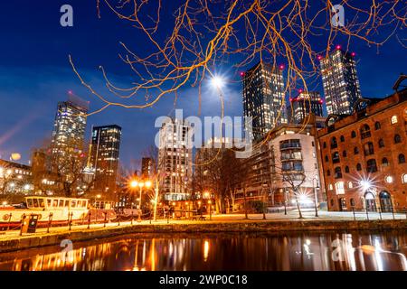 Immagine notturna di Castlefield, Manchester. Foto Stock