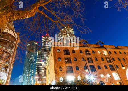 Immagine notturna di Castlefield, Manchester. Foto Stock