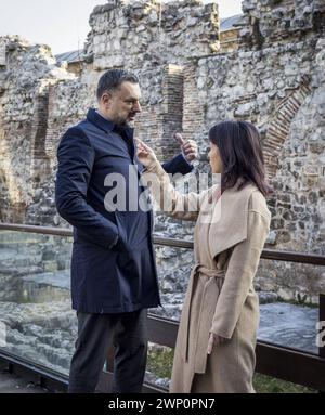 Annalena Baerbock Buendnis 90/Die Gruenen, Bundesaussenministerin, aufgenommen im Rahmen ihres Besuchs in Bosnien und Herzegowina. Hier beim Gang durch die Altstadt mit Aussenminister Elmedin Konakovic. Fotografiert im Auftrag des Auswaertigen Amtes Sarajewo Bosnien und Herzegowina *** Annalena Baerbock Buendnis 90 Die Gruenen , Ministro federale degli esteri, fotografata durante la sua visita in Bosnia ed Erzegovina qui passeggiando per la città vecchia con il ministro degli Esteri Elmedin Konakovic fotografato per conto del Ministero degli Esteri federale Sarajevo Bosnia ed Erzegovina Copyright: xThomasxKoehlerx Foto Stock