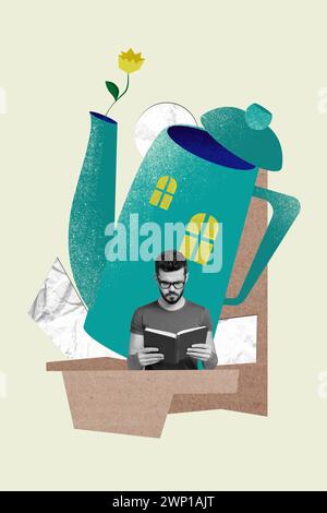 Immagine collage verticale di un piccolo ragazzo effetto bianco e nero che legge un libro grande bollitore, forma di vaso da tè, fiore fresco isolato su sfondo creativo Foto Stock