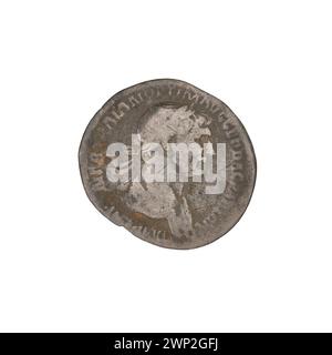 Denario romano coniato nel 112-117 d.C. raffigurante Traiano e Marte con teste, corone d'alloro e lance. Foto Stock