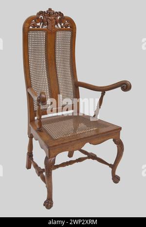 Poltrona della seconda metà del XIX secolo, che rappresenta il design di mobili d'epoca. Foto Stock