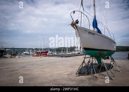 Cantiere navale e porto a Belfast, cittadina a nord del Maine, Stati Uniti Foto Stock