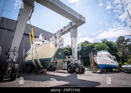 Cantiere navale e porto a Belfast, cittadina a nord del Maine, Stati Uniti Foto Stock