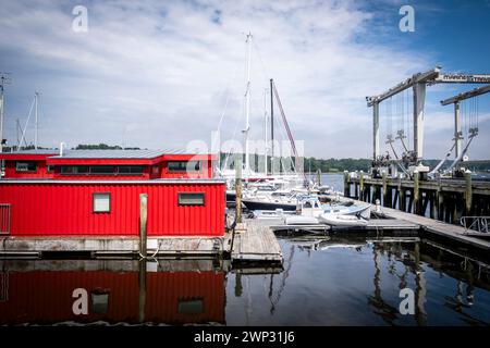 Cantiere navale e porto a Belfast, cittadina a nord del Maine, Stati Uniti Foto Stock