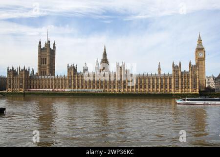 Londra, Regno Unito. 3 marzo 2024. Veduta delle camere del Parlamento a Westminster, Londra. Il 6 marzo 2024, Cancelliere dello Scacchiere, Jeremy Hunt consegnerà il suo bilancio primaverile. (Foto di Steve Taylor/SOPA Images/Sipa USA) credito: SIPA USA/Alamy Live News Foto Stock