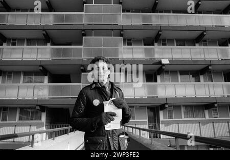 Londra, Inghilterra febbraio 1983. Peter Tatchell, l'attivista per i diritti gay, cerca di essere eletto alla Bermondsey per elezione. HOMER SYKES anni '1980 Foto Stock