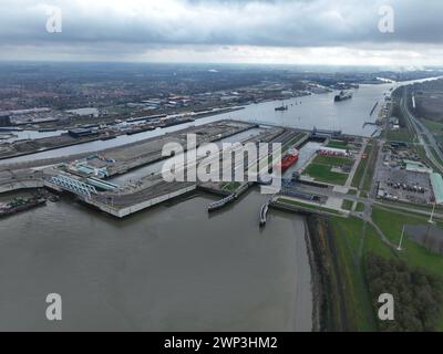 Il North Sea Locks Terneuzen Lock Complex o Sea Locks nella città olandese di Terneuzen fornisce l'accesso dal canale di spedizione dell'ovest Foto Stock