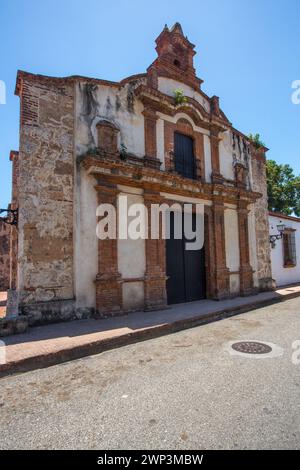 Cappella Dominicana del terzo ordine nella vecchia città coloniale di Santo Domingo, Repubblica Dominicana. Fu costruito negli anni '1700 come parte dell'Impe Foto Stock