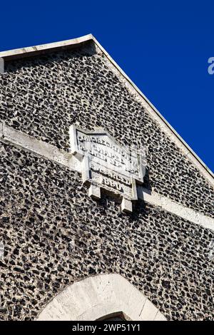 Esterno della Beer Congregational Church in Fore Street, nella città costiera di Beer, Devon, Jurassic Coast, Regno Unito Foto Stock