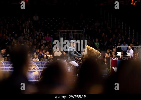 Bordeaux, Francia - 2 febbraio 2024. Immagini dal Jumping International Bordeaux. Mette Holm/ATLAS MEDIA CANADA. Foto Stock