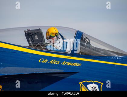 I Blue Angels stanno attualmente conducendo un addestramento invernale presso la Naval Air Facility (NAF) El Centro, California, in preparazione per la prossima stagione di spettacoli aerei del 2024. (Foto US Navy di Mass Communication Specialist 2nd Class Crayton Agnew/rilasciato) Foto Stock