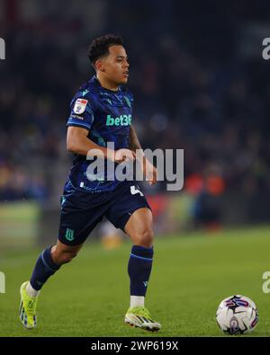 Leeds, Regno Unito. 5 marzo 2024. Million Manhoef di Stoke City durante lo Sky Bet Championship match a Elland Road, Leeds. Il credito per immagini dovrebbe essere: Gary Oakley/Sportimage Credit: Sportimage Ltd/Alamy Live News Foto Stock