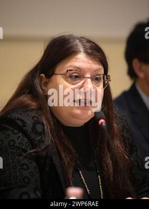 Roma, Italia. 5 marzo 2024. Senatrice Cinzia Pellegrino, parla ad una riunione. In occasione della giornata internazionale della donna, senatori e membri della camera dei deputati hanno partecipato ad una conferenza presso il Senato italiano, Santa Maria, presso l'Istituto Aquino. La conferenza intitolata Iran: Una rivolta democratica per la libertà, la pace in Medio Oriente e i diritti delle donne. Hanno parlato della situazione in Iran e della necessità che l'Europa adotti una politica ferma nei confronti à della repressione del regime iraniano in patria e del terrorismo e della guerra all'estero. Credito: SOPA Images Limited/Alamy Live News Foto Stock