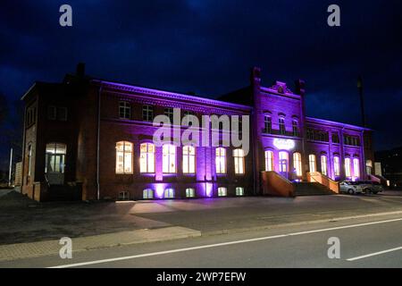 Alter Bahnhof, Bäckerei Karlchens Backstube, Vlotho, Nordrhein-Westfalen, Deutschland Foto Stock