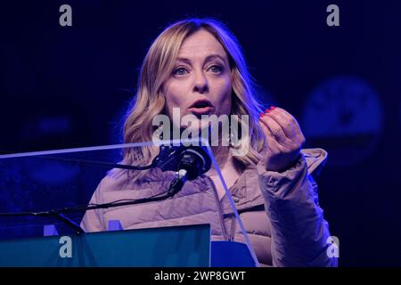 Pescara, Italia. 5 marzo 2024. Il primo Ministro italiano Giorgia Meloni per le elezioni regionali in Abruzzo. Credito: Immagini Unicode/Alamy Live News Foto Stock