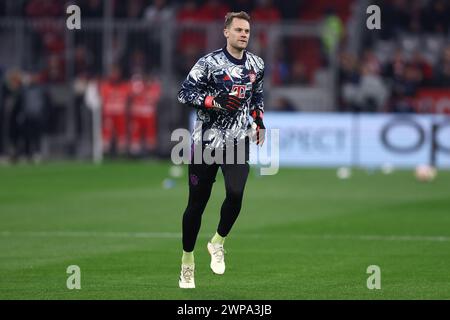 Monaco, Germania. 5 marzo 2024. Manuel Neuer del Bayern Monaco durante il riscaldamento prima del turno di andata della UEFA Champions League di 16 partite tra il Bayern Munchen e il SS Lazio all'Allianz Arena il 5 marzo 2024 a Monaco, Germania. Crediti: Marco Canoniero/Alamy Live News Foto Stock