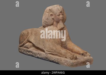 Una sfinge associata al faraone Thutmose III, risalente al nuovo Regno, intorno al 1479-1425 a.C., che rappresenta la scultura reale egiziana. Foto Stock