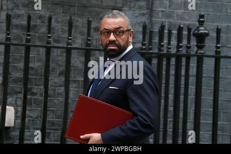 Londra, Regno Unito. 6 marzo 2024. Il Segretario di Stato per l'Home Department James arriva abilmente per una riunione del Gabinetto al 10 di Downing Street a Londra. Credito: SOPA Images Limited/Alamy Live News Foto Stock