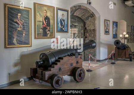 Museo Navale, ex caserma dei prigionieri e degli schiavi per il lavoro forzato nell'Arsenale. XVIII secolo, ingegnere militare Mateo Vodopich, città di Cartagena. Foto Stock
