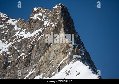 Cima dell'Europa, osservatorio della Sfinge in cima a Junfrau in Svizzera, la vetta delle Alpi Foto Stock