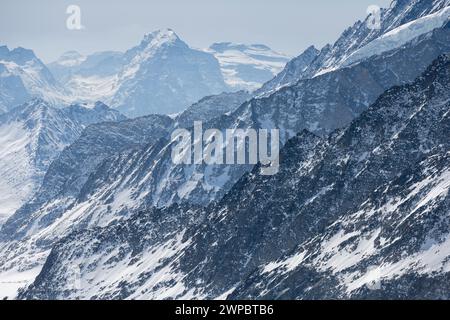 Cima dell'Europa, osservatorio della Sfinge in cima a Junfrau in Svizzera, la vetta delle Alpi Foto Stock