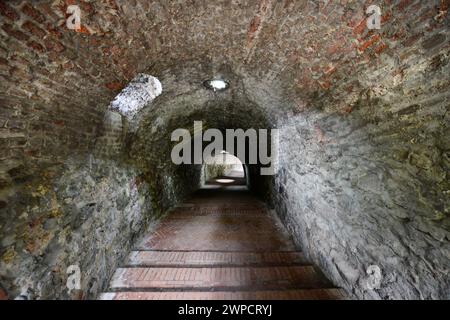 Un passaggio sotterraneo per la Fortezza Petrovaradin a Novi Sad, in Serbia. Foto Stock