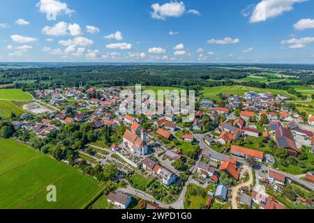 Vista del Markt Wald nella regione del Danubio-Iller nel Parco naturale delle foreste occidentali nella Svevia Bavarese Foto Stock