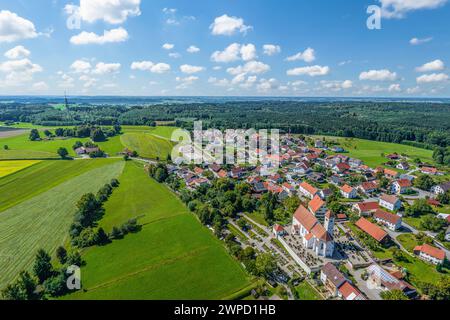 Vista del Markt Wald nella regione del Danubio-Iller nel Parco naturale delle foreste occidentali nella Svevia Bavarese Foto Stock