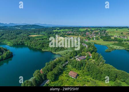 Vista del quartiere dei laghi Eggstätt-Hemhofer nell'alta Baviera Foto Stock