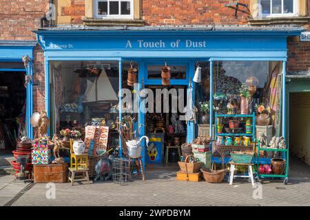 Negozio di antiquariato a Touch of Dust, Shipston on Stour, Warwickshire, Inghilterra Foto Stock