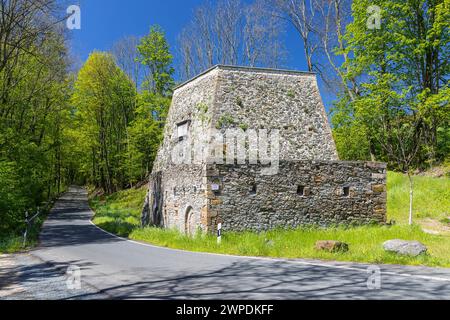 Technisches Denkmal Kalkofen Winterleite, Maxen, Müglitztal, Sachsen, Deutschland *** monumento tecnico del forno Winterleite, Maxen, Müglitztal, Sax Foto Stock