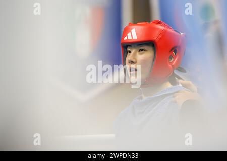 Busto Arsizio, Italia. 6 marzo 2024. Oh Yeonji durante Boxing Road to Paris, Boxing Match a Busto Arsizio, Italia, 06 marzo 2024 Credit: Independent Photo Agency/Alamy Live News Foto Stock