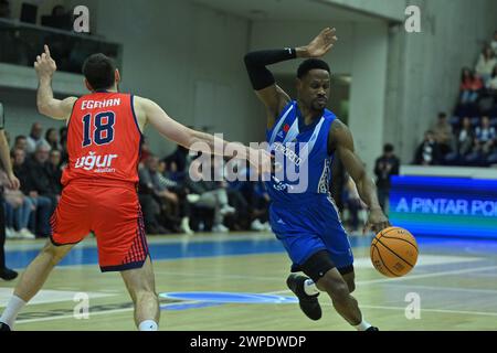 Porto, Portogallo. 6 marzo 2024. Porto, 03/06/2024 - l'FC Porto ha ospitato questa sera il Bahçeşehir Koleji Spor Kulübü presso la Pavilhão Dragão Arena, nella partita di playoff maschile Fib FIBA Europe Cup 2023/24. Kloof (FC Porto) (Pedro Granadeiro/Global Imagens) credito: Atlantico Press/Alamy Live News Foto Stock