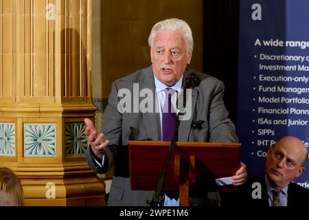 Pranzo letterario Michael Mansfield The Oldie 05-03-24 Foto Stock