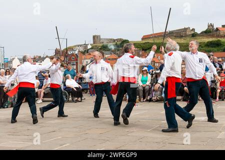 Le spade Southport alla Whitby Folk Week Foto Stock