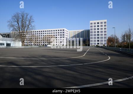 Dresda, Germania. 7 marzo 2024. Vista degli uffici fiscali di Dresda Nord e Dresda Sud. Crediti: Robert Michael/dpa/Alamy Live News Foto Stock