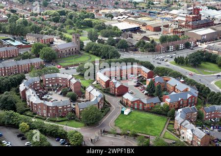 Nuove abitazioni su terreni ristrutturati vicino al centro di Liverpool. Foto Stock