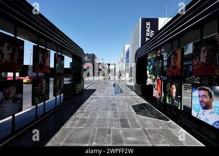 Jeddah, Arabia Saudita. 7 marzo 2024. Atmosfera da paddock. Formula 1 World Championship, Rd 2, Gran Premio dell'Arabia Saudita, giovedì 7 marzo 2024. Jeddah, Arabia Saudita. Crediti: James Moy/Alamy Live News Foto Stock